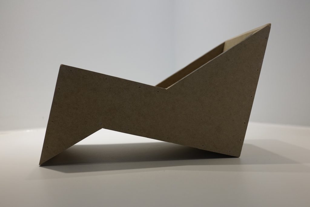 airplane (confidence: 68%)